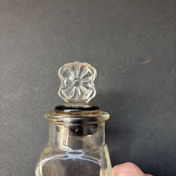 Vtg CLEAR SQUARE GLASS PERFUME BOTTLE With STOPPER APOTHECARY - Picture 8 of 8